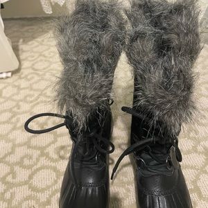 Sorel Snow boots- black and gray